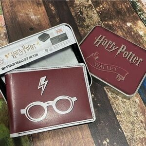 Harry Potter Wizarding World Bi-Fold Wallet - Limited Edition Tin Box